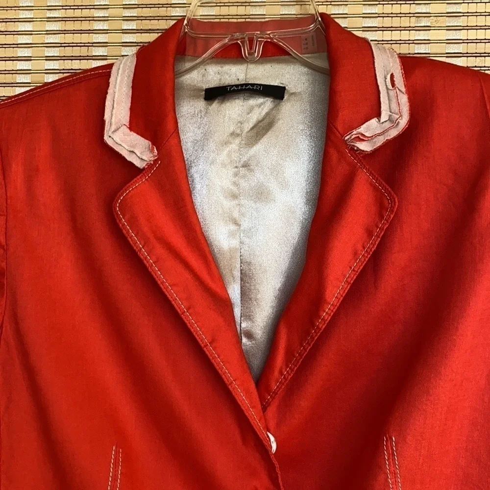 Tahari Red Blazer Jacket Womens Size Small Contrast‎ Stitching women size 12
